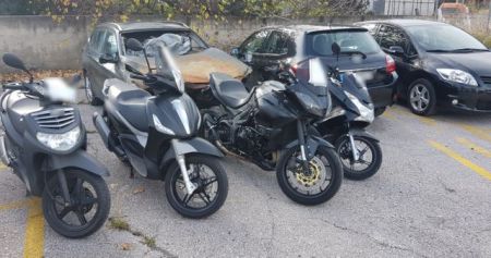 Εξαρθρώθηκε σπείρα που έκλεβε αυτοκίνητα στην Αττική