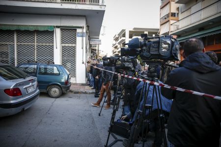 Ο τελευταίος μεταμεσονύκτιο καυγάς που όπλισε το χέρι του αστυνομικού φρουρού στους Αγίους Αναργύρους