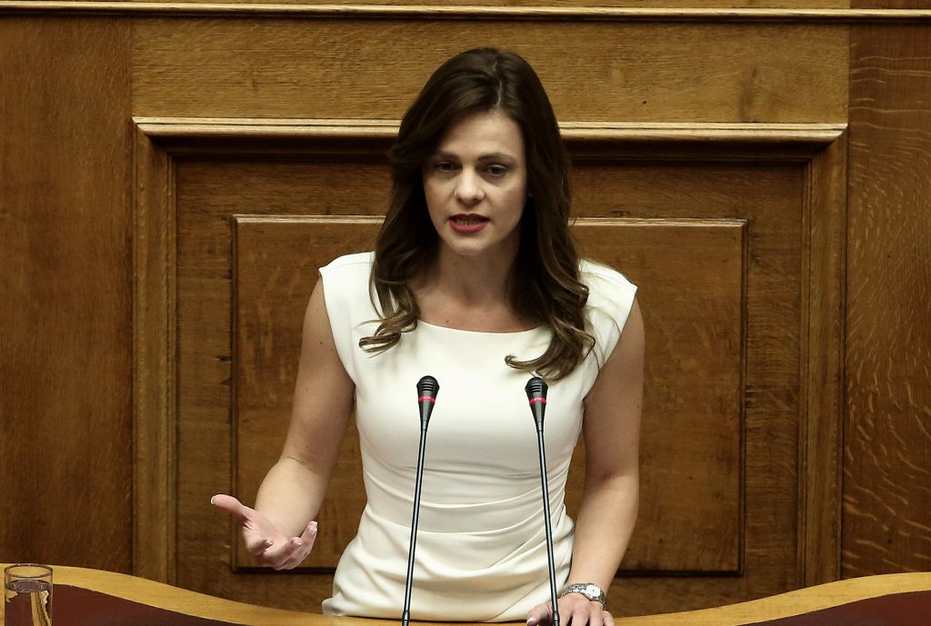 Αχτσιόγλου κατά ΚΚΕ για απεργίες: Σκορπίζετε την ηττοπάθεια στους εργαζομένους