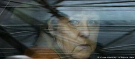 DW: Η Άγκελα Μέρκελ δεν θέλει πειράματα στον σχηματισμό κυβέρνησης