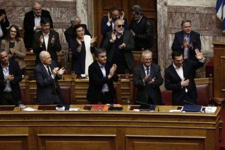 Η καθαρή έξοδος και η απειλή εκτροχιασμού