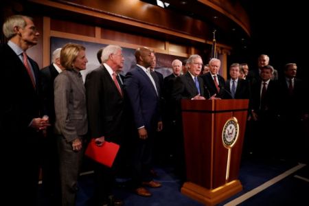 ΗΠΑ: Εγκρίθηκε το νομοσχέδιο για το νέο φορολογικό κώδικα