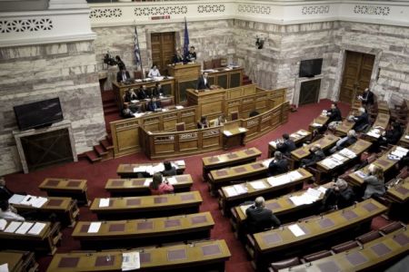 Βροχή τροπολογιών στη Βουλή – Τι αναφέρουν