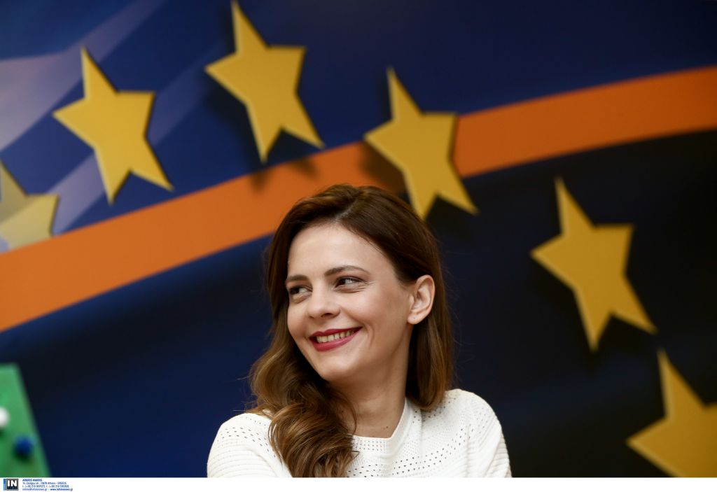 Government returns to its 2015 spending pledges