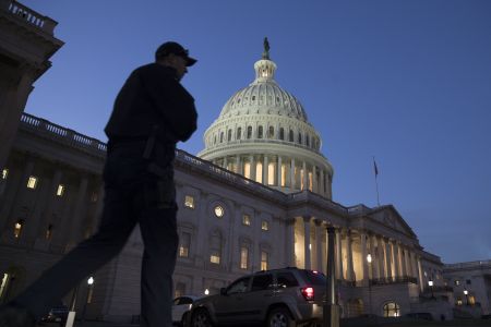 ΗΠΑ: Επικυρώθηκε ο νόμος για τη φορολογική μεταρρύθμιση