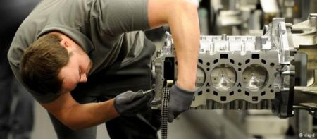 DW: Μεγάλη αισιοδοξία για τη γερμανική οικονομία το 2018