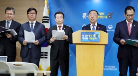 Σφίγγει ο κλοιός γύρω από το ψηφιακό χρήμα