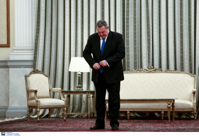 Καμένο χαρτί ο Καμμένος