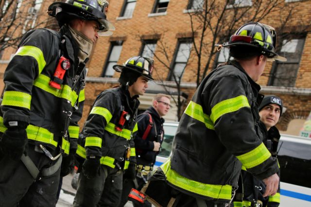 Νέα Υόρκη: Δώδεκα τραυματίες από πυρκαγιά σε τετραώροφο κτίριο