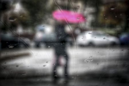 Νεφώσεις και τοπικές βροχές την Τρίτη