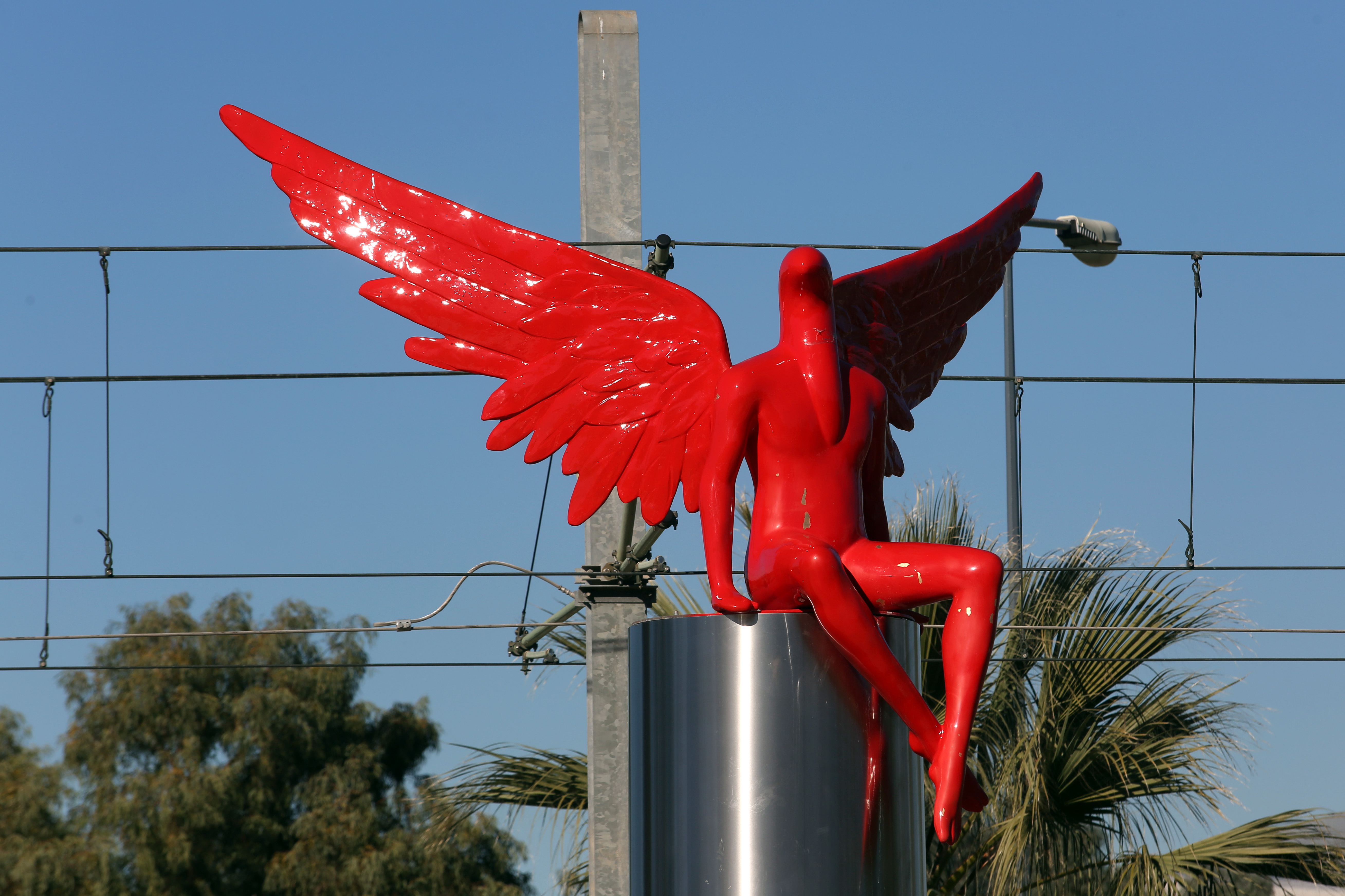 Palaio Faliro mayor: Vandals who toppled angel statue were in Golden Dawn