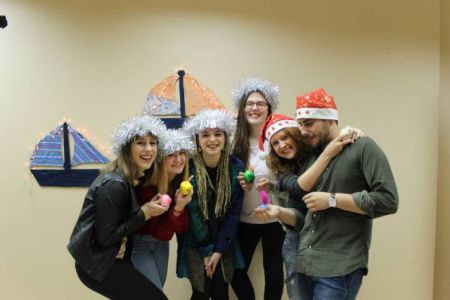 Ένα Κέντρο στην καρδιά της Αθήνας συνδέει τους νέους με τη ζωή