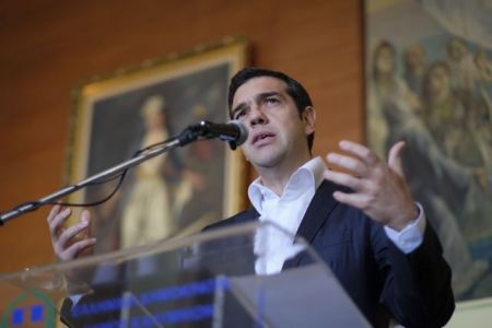 Επιδότηση εισιτηρίων και φθηνά καύσιμα υποσχέθηκε ο Τσίπρας