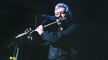 Πέθανε στα 76 ο Ρέι Τόμας των Moody Blues