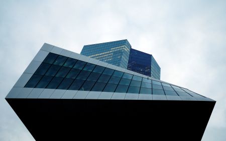 Η Ιρλανδία διεκδικεί τη θέση του  αντιπροέδρου της ΕΚΤ