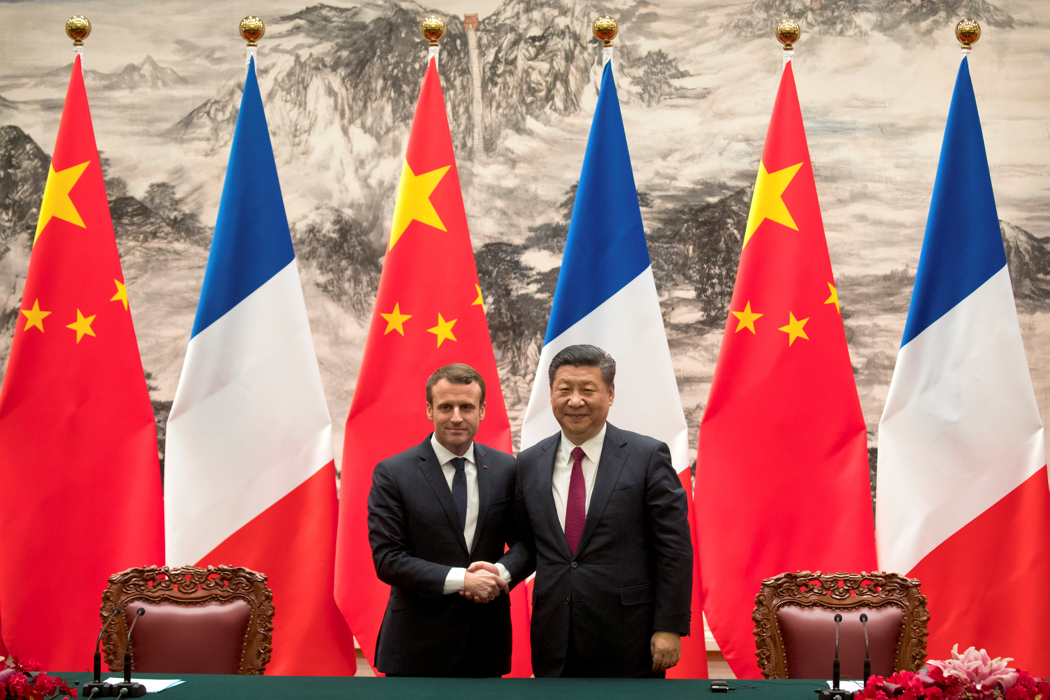 Πρόταση Μακρόν για άνοιγμα Γαλλίας στις κινεζικές επενδύσεις