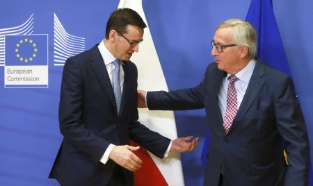 Φόβος για αυταρχική δικακυβέρνηση στην Πολωνία