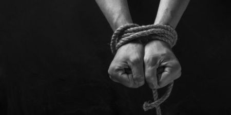 Πακιστάν: Δημοσιογράφος κατάφερε να ξεφύγει από τους απαγωγείς του