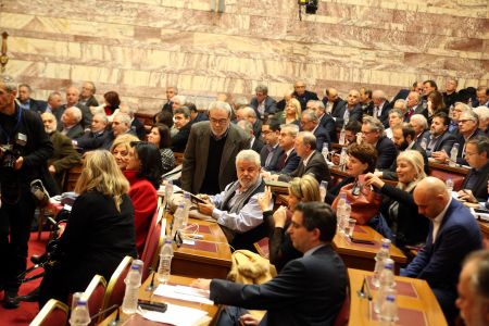 Στο πολυνομοσχέδιο η ψηφιακή αδειοδότηση των ραδιοφωνικών σταθμών