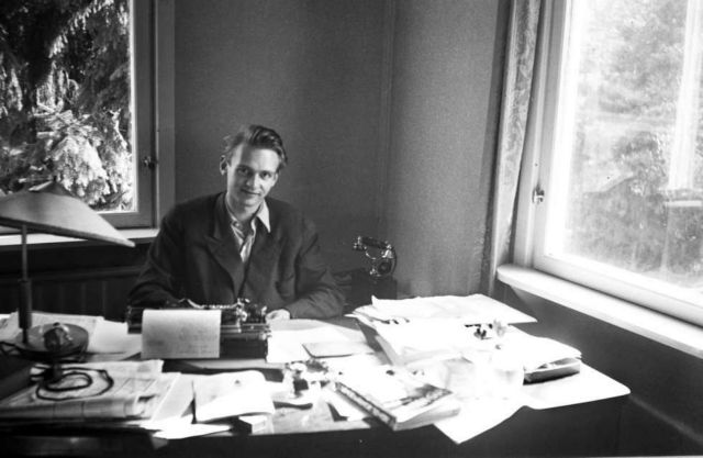 Αναρχικός υπαρξισμός και μαύρη ποίηση