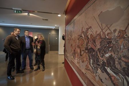 Μακεδονικοί τριγμοί στην Αθήνα