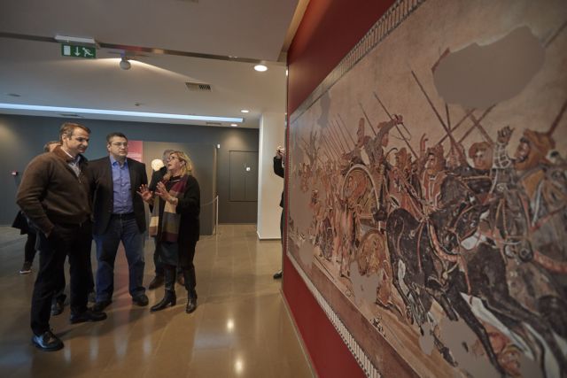 Μακεδονικοί τριγμοί στην Αθήνα