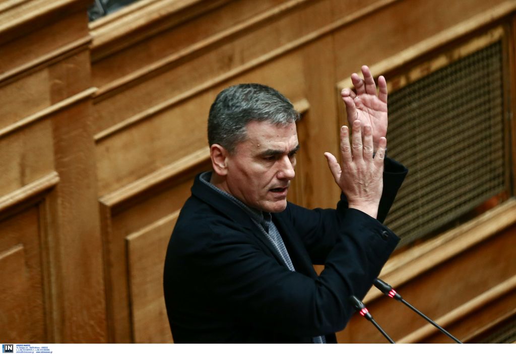 Government poised for further easing of capital controls