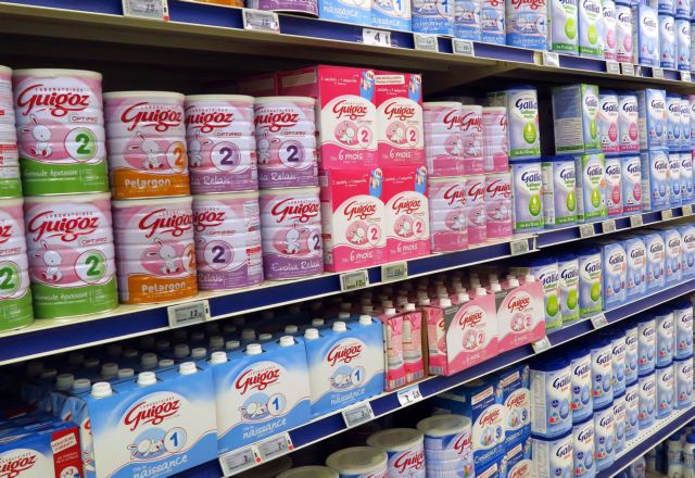 Σε 83 χώρες ανακαλείται μολυσμένο βρεφικό γάλα με σαλμονέλα