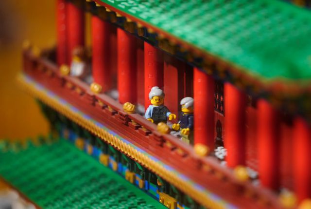 H Lego ετοιμάζει online παιχνίδια και παιδικό social media