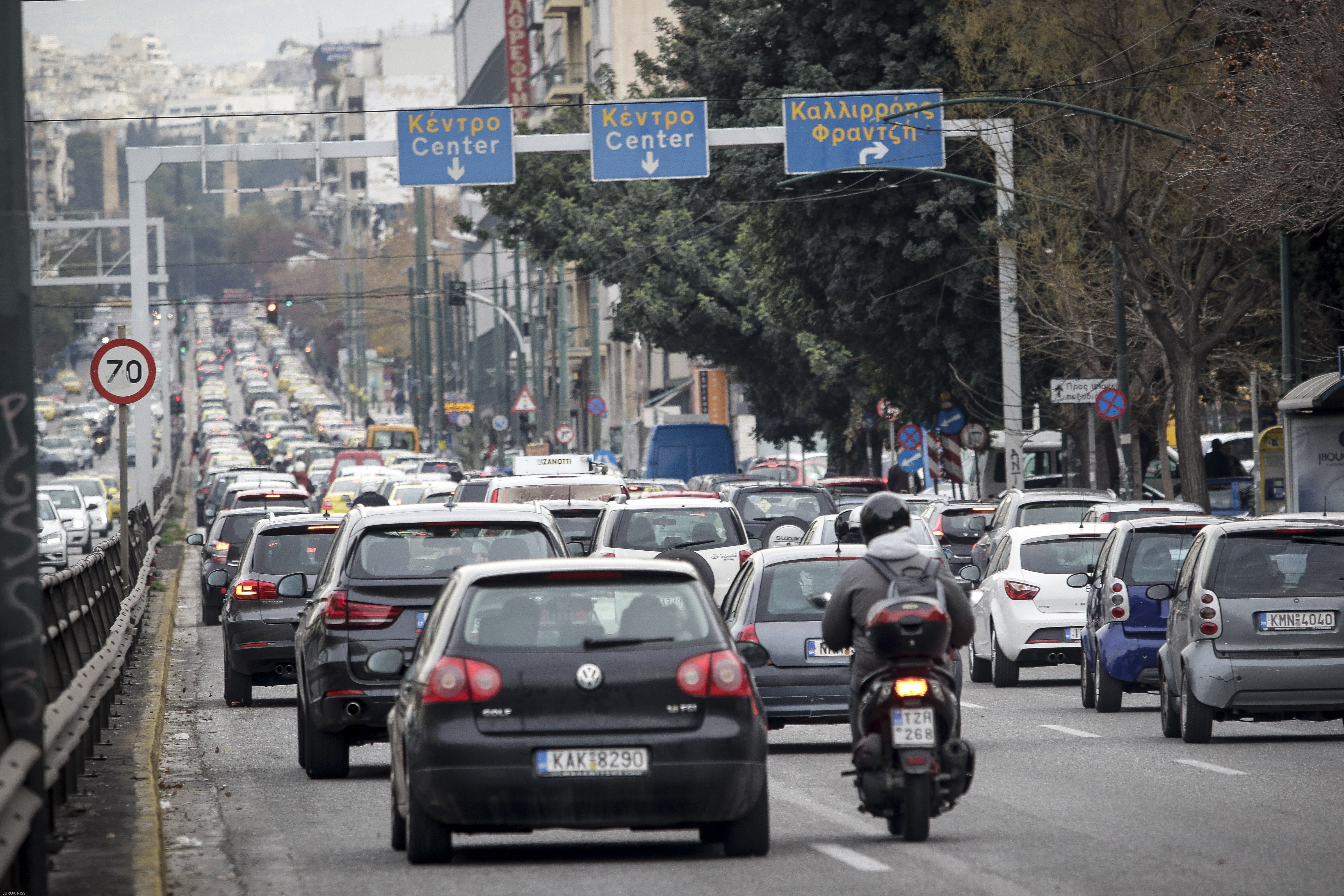 Διπλός κίνδυνος από τα παλαιά οχήματα στην Ελλάδα