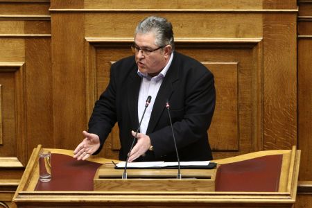 Κουτσούμπας: Λερώνετε τα χέρια σας για να μείνετε στην καρέκλα