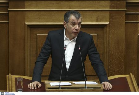 Σταύρος Θεοδωράκης: Η ιστορία του Μίκη δεν μουτζουρώνεται