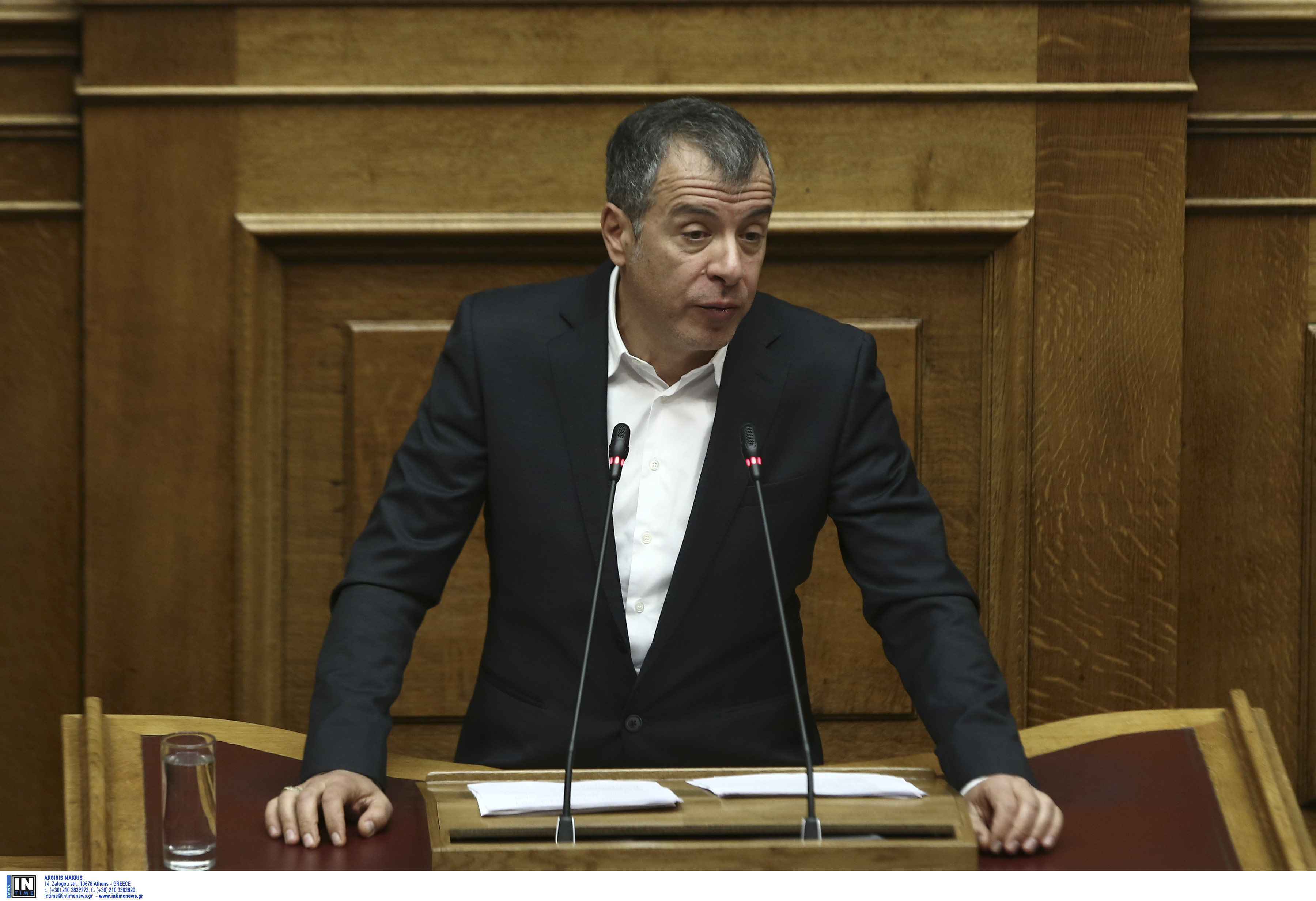Θεοδωράκης: Η χώρα σέρνεται και δεν θα φύγει μπροστά χωρίς μεταρρυθμίσεις
