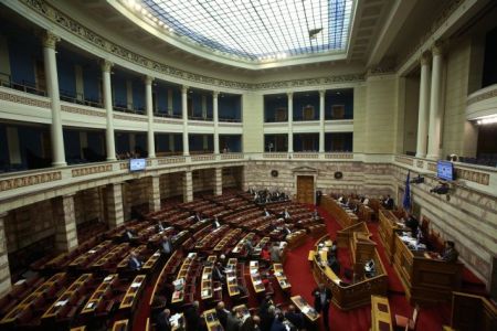 Βουλή: Αποφασίστηκε η σύσταση προανακριτικής επιτροπής για την υπόθεση Novartis με διαρροές για Σαλμά – Πικραμμένο