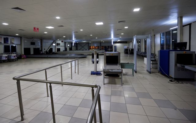 Λιβύη: Πύραλοι έπληξαν αεροσκάφος και αίθουσα του αεροδρομίου της Τρίπολης