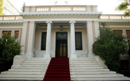 Επίθεση Μαξίμου σε ΝΔ για τη διάταξη που αποζημιώνει εργαζομένους