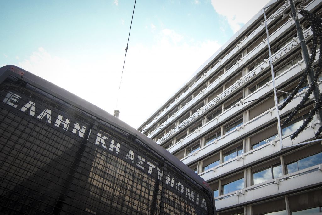 ΥΠΟΙΚ: Δεν υπάρχει δέσμευση για 130.000 πλειστηριασμούς ως το 2021