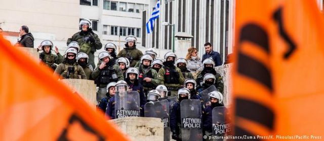 Deutsche Welle: Σταματήστε να μετράτε προαπαιτούμενα