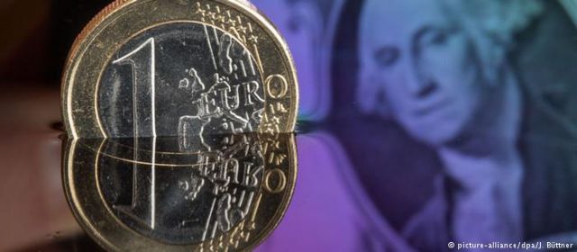 DW: Ριζικές μεταρρυθμίσεις ζητούν οικονομολόγοι στην ευρωζώνη