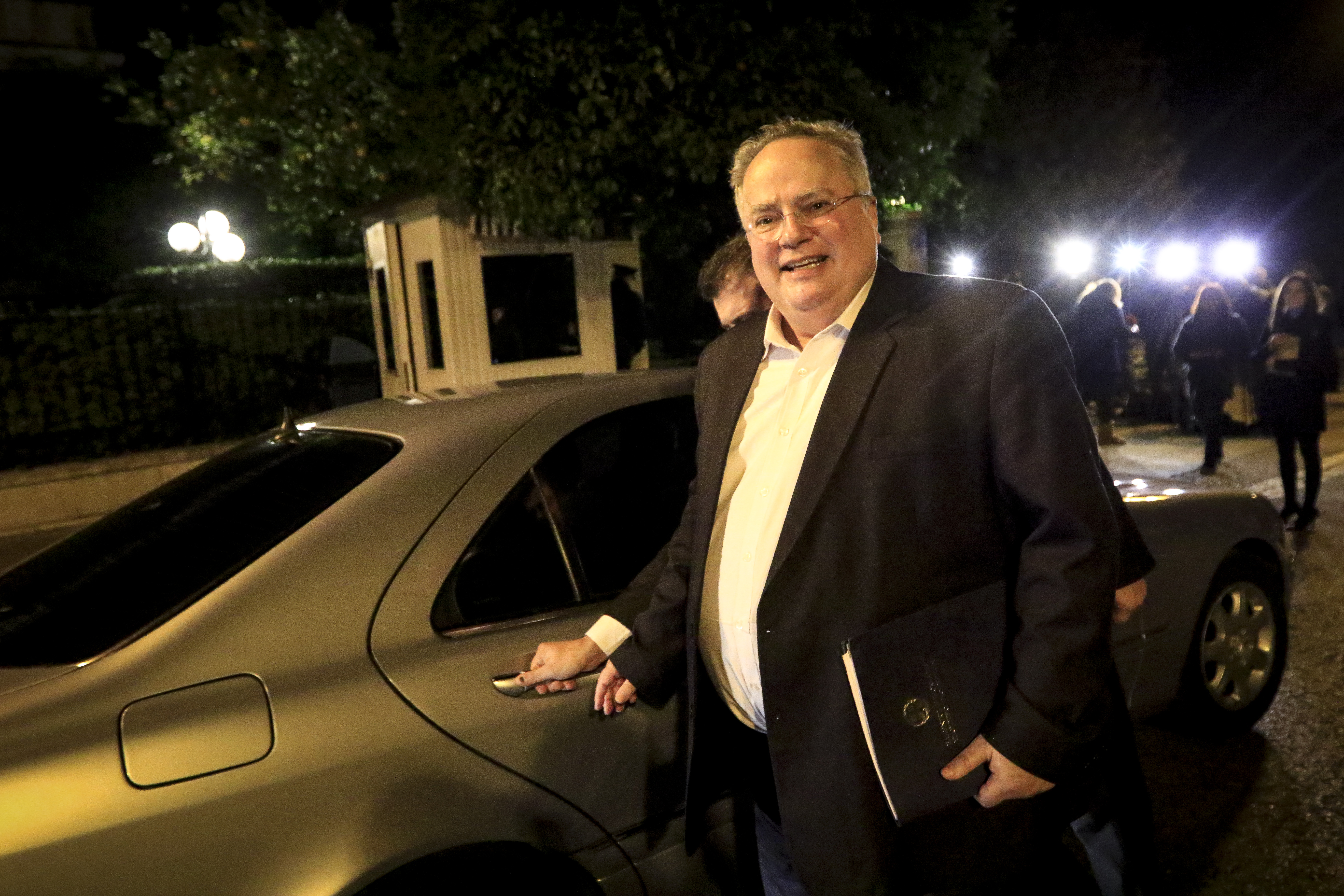 Kotzias: Greece-FYROM working on treaty resolving all issues, to be approved by UN Security Council
