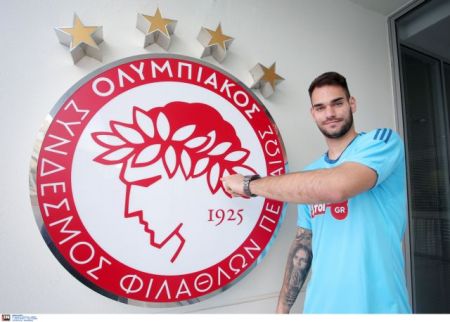 Ο Ολυμπιακός θωράκισε το ρόστερ του και κοιτάει για το… παραπάνω