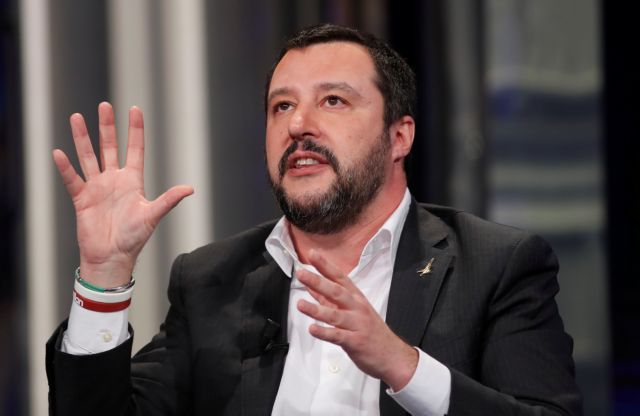 Ιταλία: Ο Σαλβίνι θα απελάσει 500.000 μετανάστες εάν γίνει πρωθυπουργός