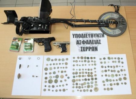 Αρχαία νομίσματα και αντικείμενα στην κατοχή 63χρονου