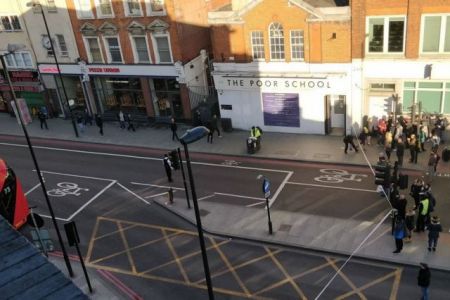 «Ύποπτο δέμα σε σιδηροδρομικό σταθμό του Λονδίνου»