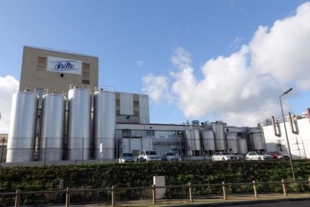 Εκατοντάδες εκατ. ευρώ το κόστος από το γάλα με σαλμονέλα