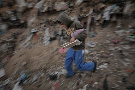 Τραμπ: Απειλεί να αποσύρει τη βοήθεια προς τους Παλαιστίνιους