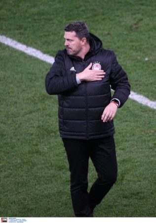 Ολυμπιακός: Ένα ξεχωριστό χειροκρότημα για τον Όσκαρ Γκαρθία