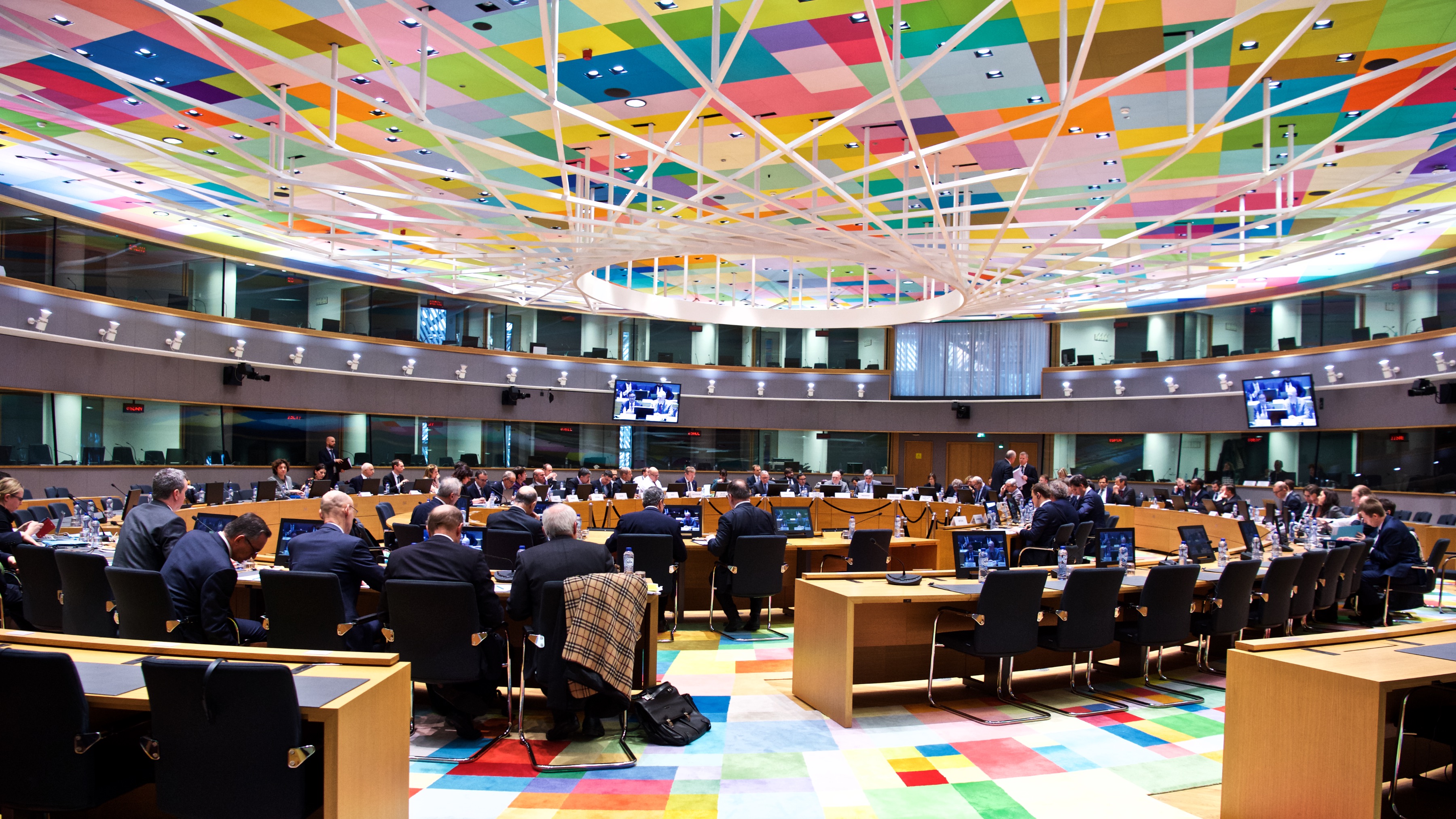 Eurogroup: Εγκρίθηκε η δόση των 6,7 δισ. ευρώ – Προϋπόθεση να έχουν κλείσει όλα τα προαπαιτούμενα