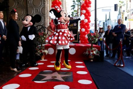 Αστέρι στη Λεωφόρο της Δόξας για τη Μίνι Μάους [Βίντεο]