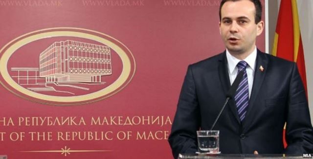 Τύπος της πΓΔΜ: Τέλος ο Ναουμόφσκι από τις διαπραγματεύσεις με Νίμιτς